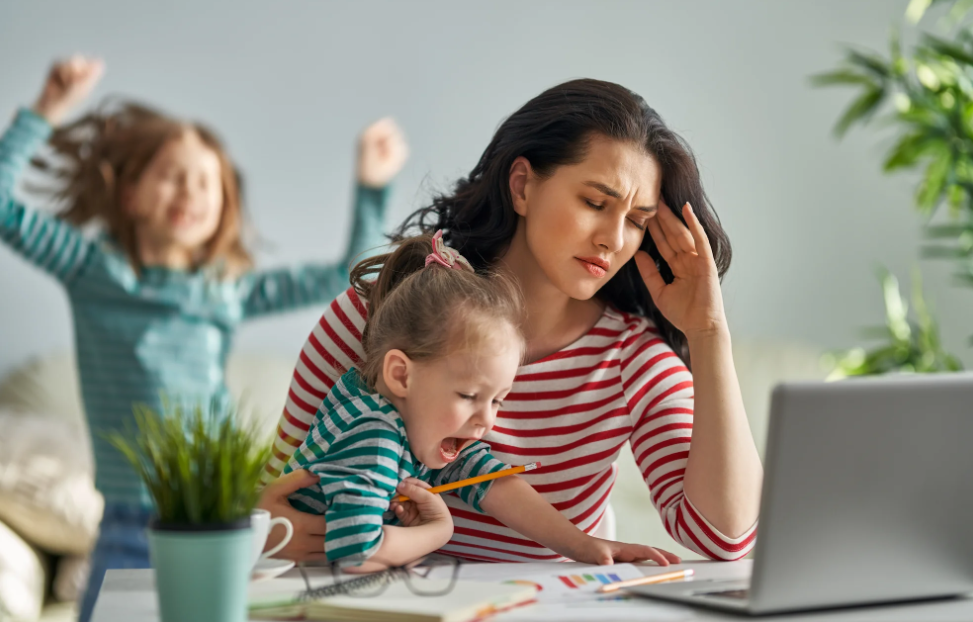 Signs of working mom burnout